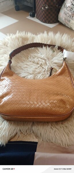 Sac à main en cuir tressé