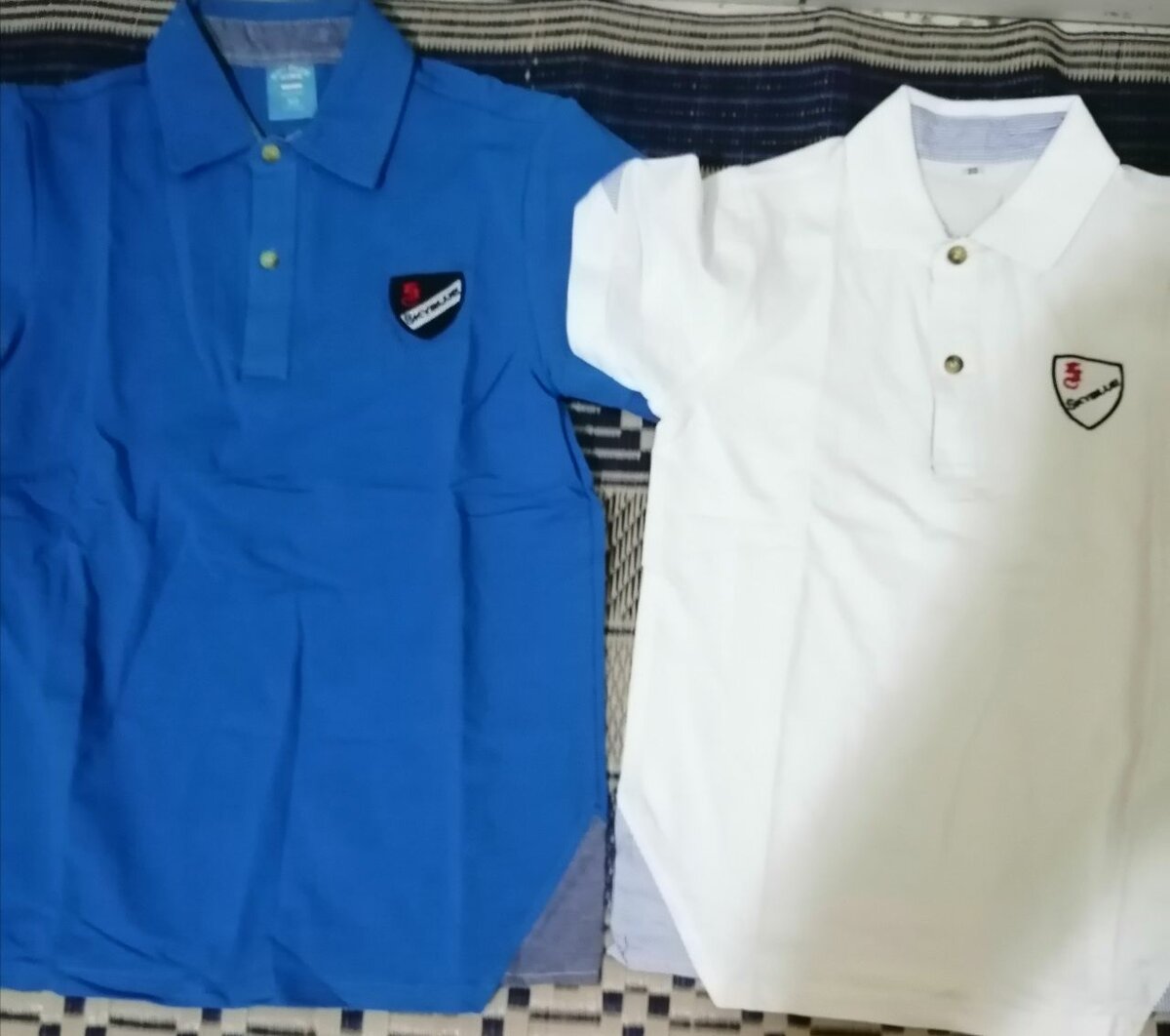 T-shirt polo coloré en coton