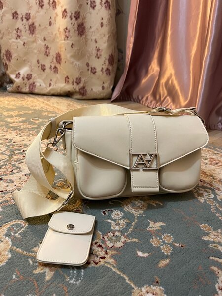 Новая совершенно