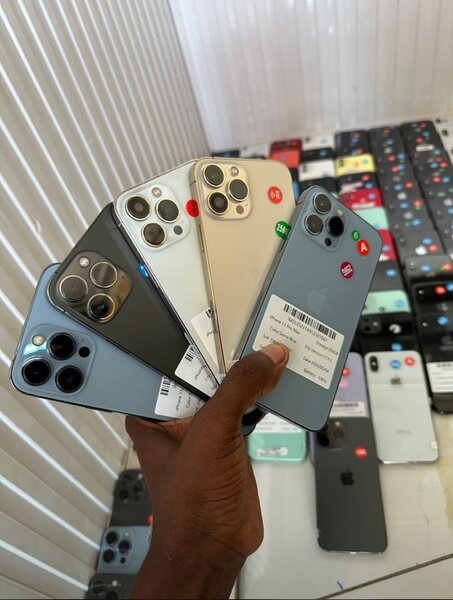 13 pro max Casi neuf