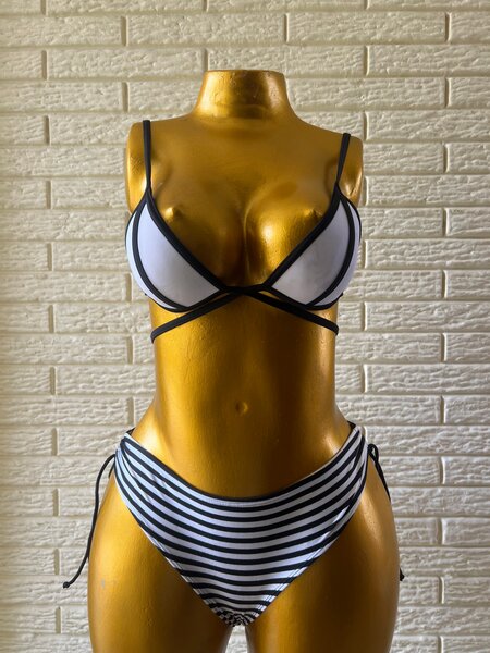 Bikini rayé élégant femme