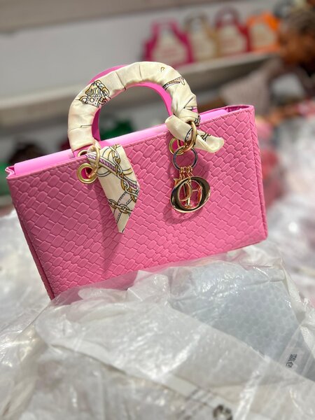 Sac à main élégant en cuir