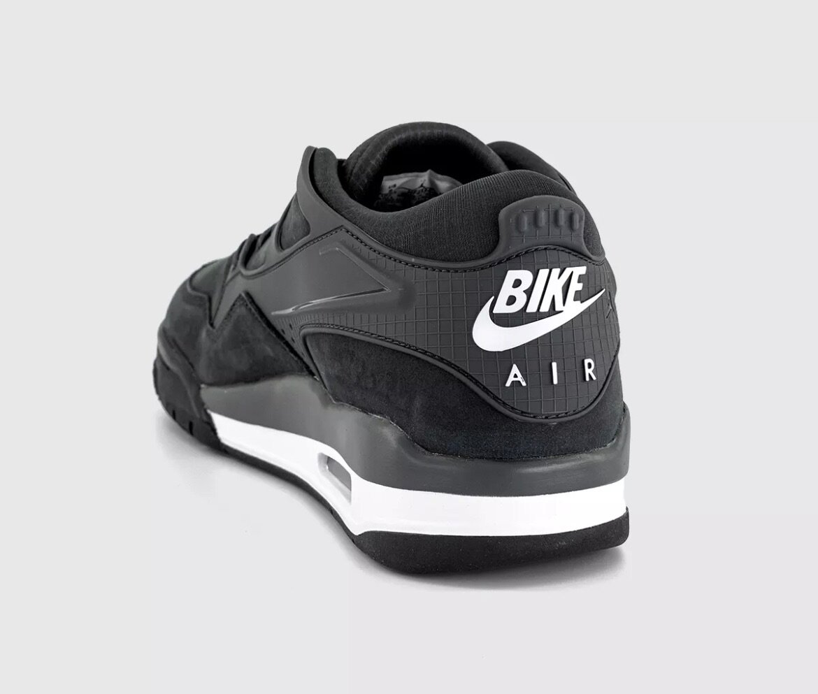 Baskets noires Air élégantes