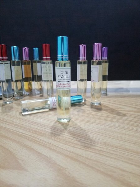 Essence Oud Vanille Luxueux