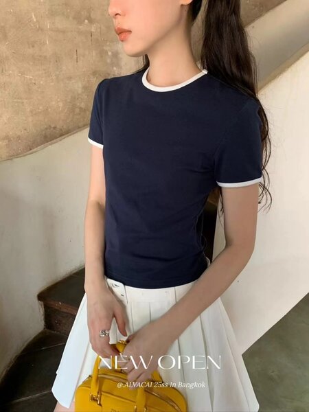 Базовая футболка skims