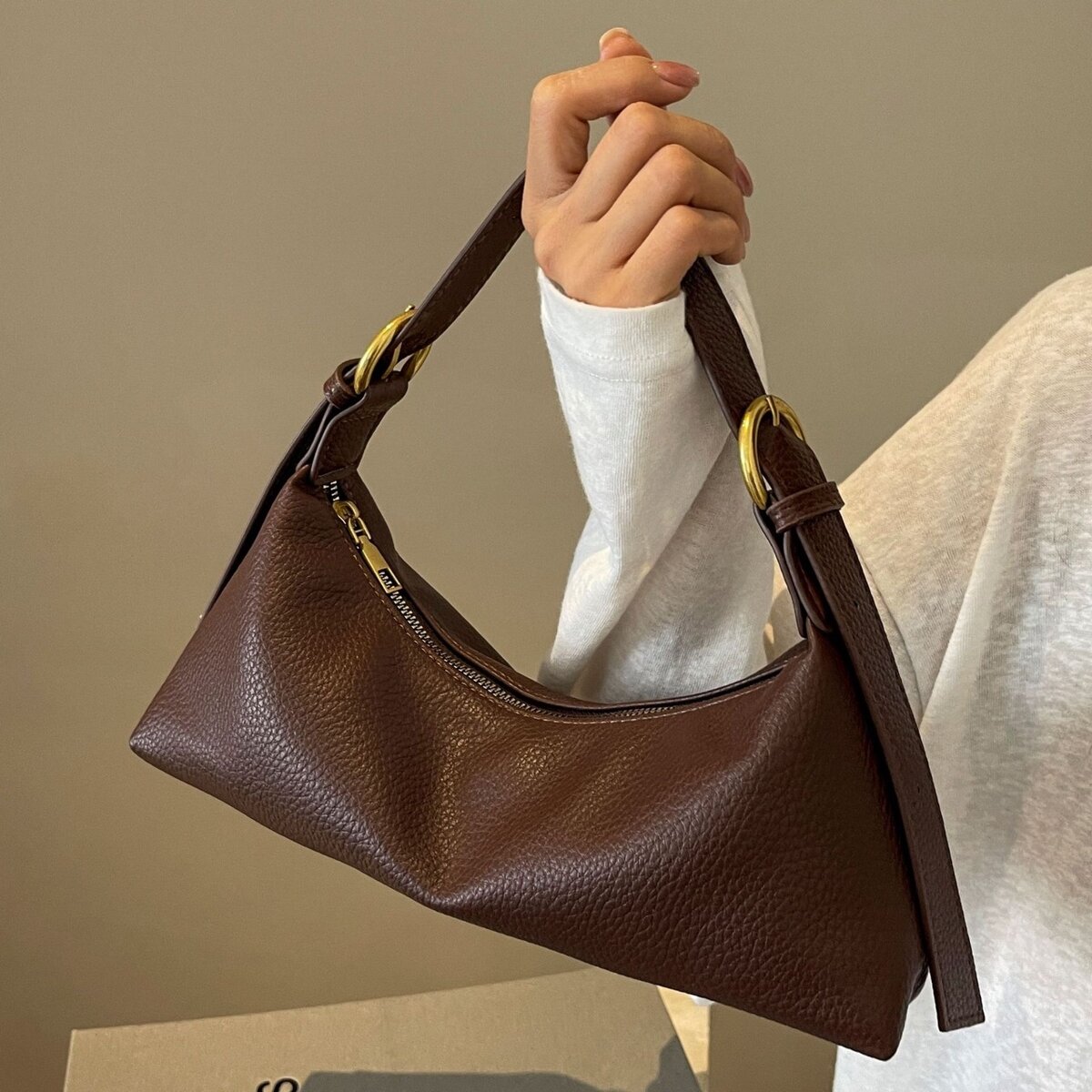 LADIES HANDBAGS- 24061