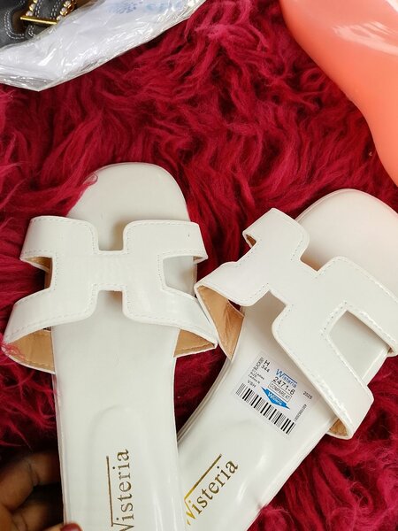 Sandales en cuir blanches