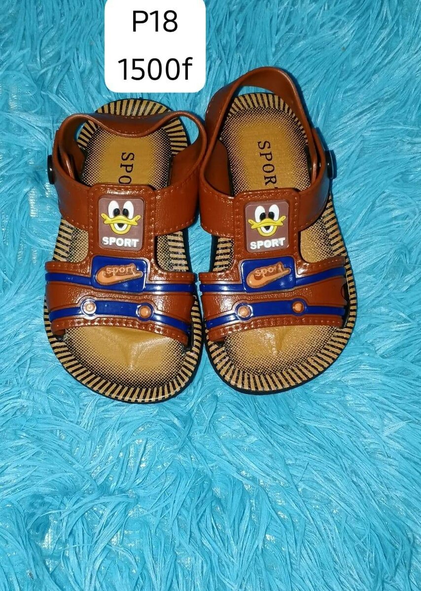 Sandales colorées pour enfants