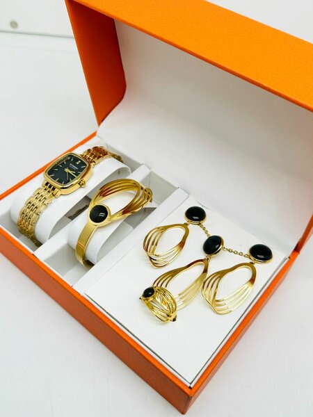 Ensemble montre et bijoux pour femme