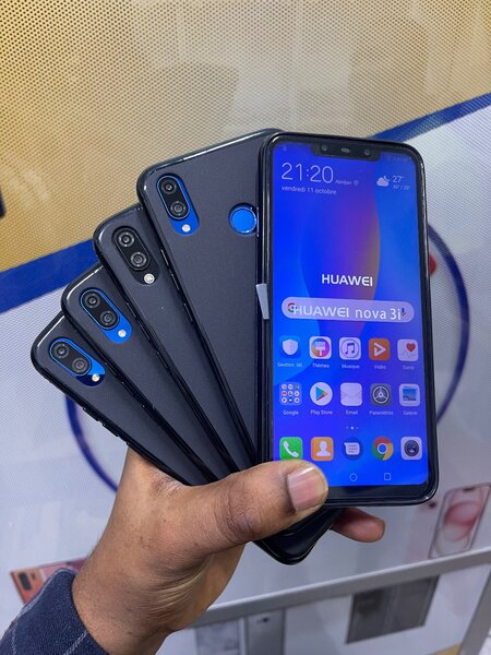 Huawei Nova 3i Smartphone