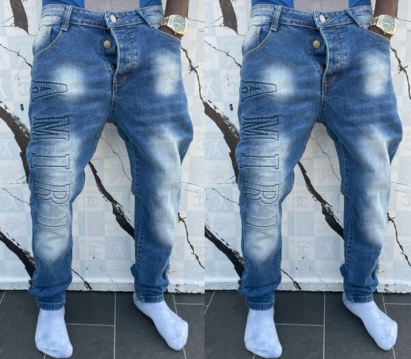 Jeans homme déchirés et délavés