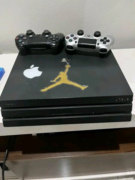 PlayStation 4 Slim 1To - Call of Duty WWII