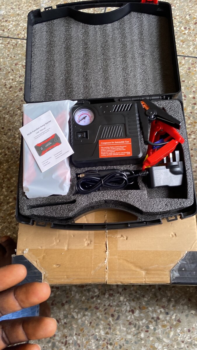 Jamp starter emergency car tool