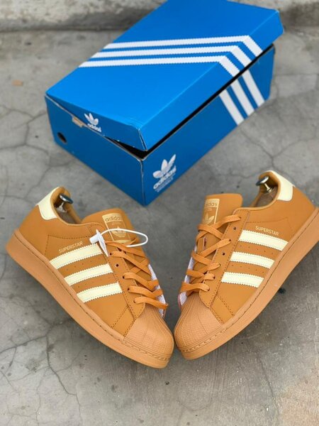 Adidas Superstar