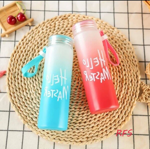 Bouteille d'eau "Hello Master"