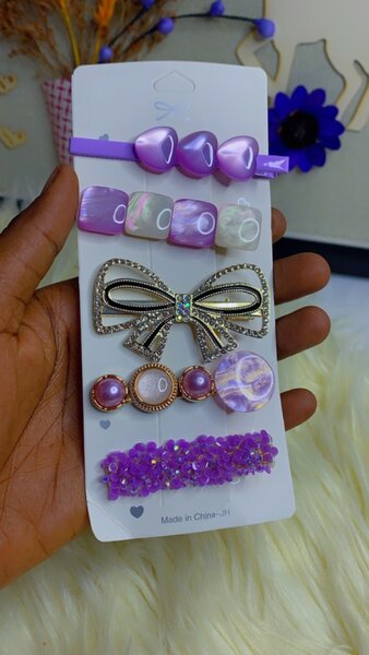 Hair clips