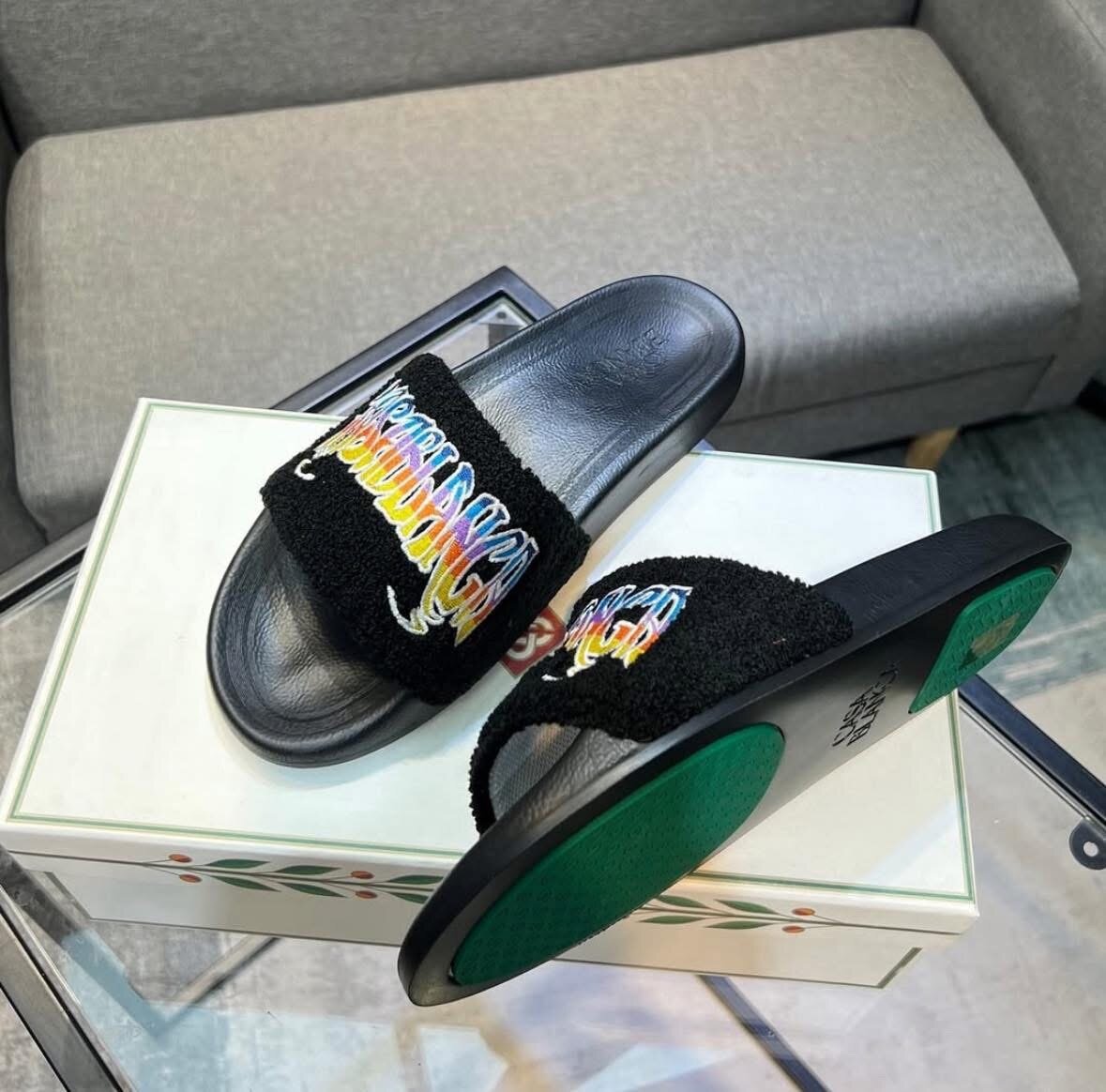 Claquettes élégantes Casa Blanca