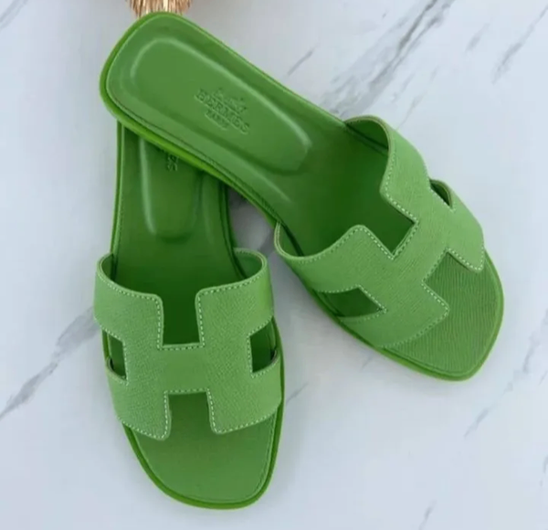 Sandales colorées tendance