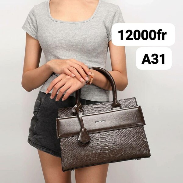 Sac à main en cuir synthétique