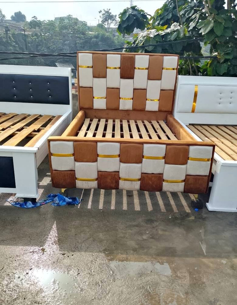 Lit design moderne en cuir