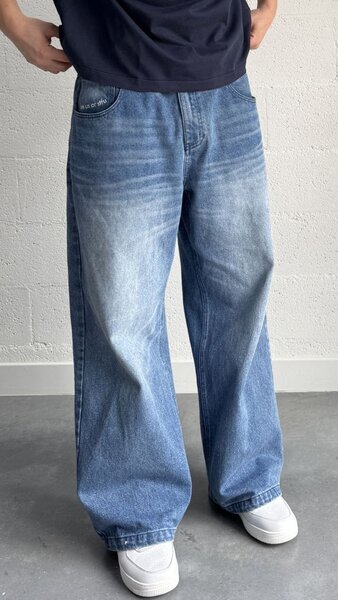 Jeans larges pour hommes