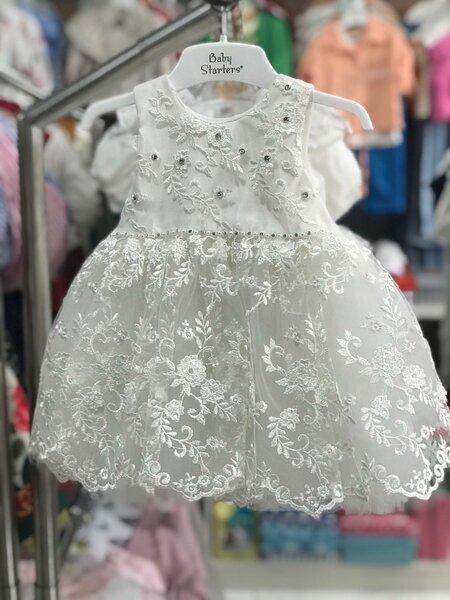 Robe bébé blanche élégante
