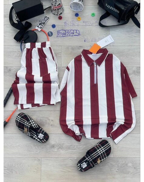Ensemble de sport rayé rouge