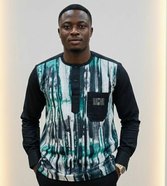 Chemise manches longues.