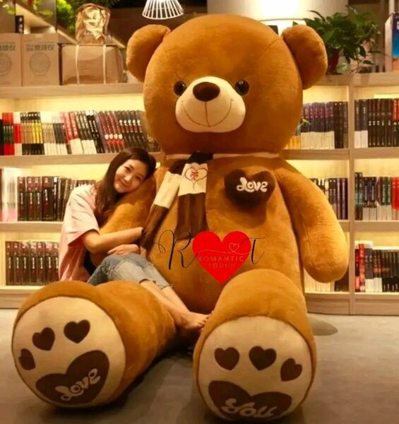 Ours en peluche géant