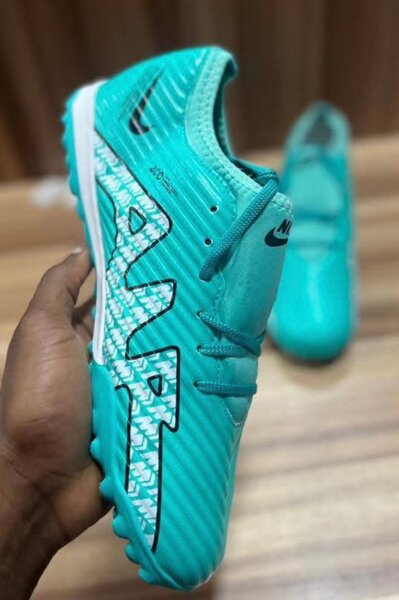 Chaussure synthétique