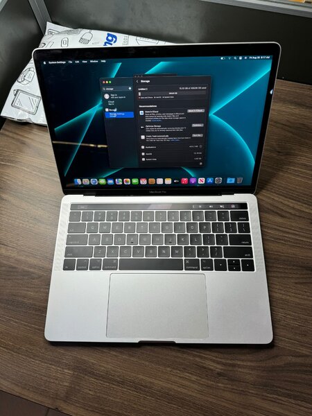 MacBook PRO 2017 CORE i7 13inch