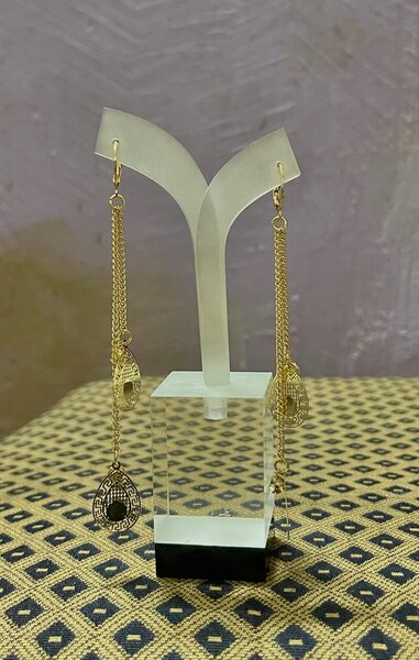 Boucles d'oreilles dorées élégantes