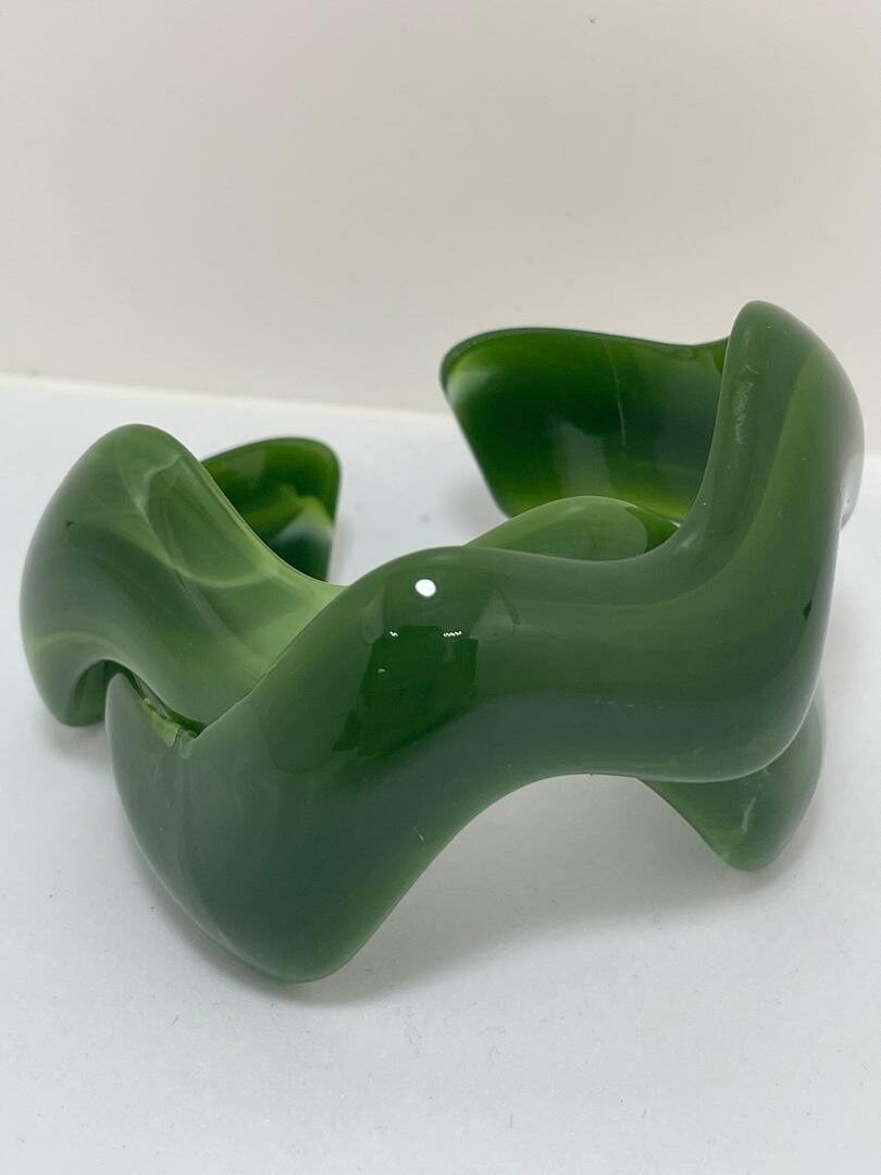 Bracelets en résine colorée