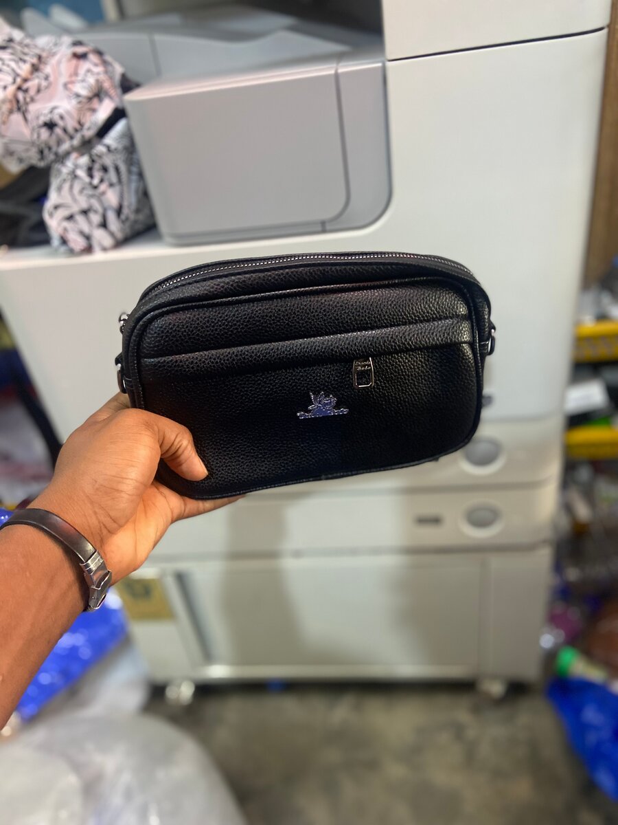 Sacoche homme en cuir noir