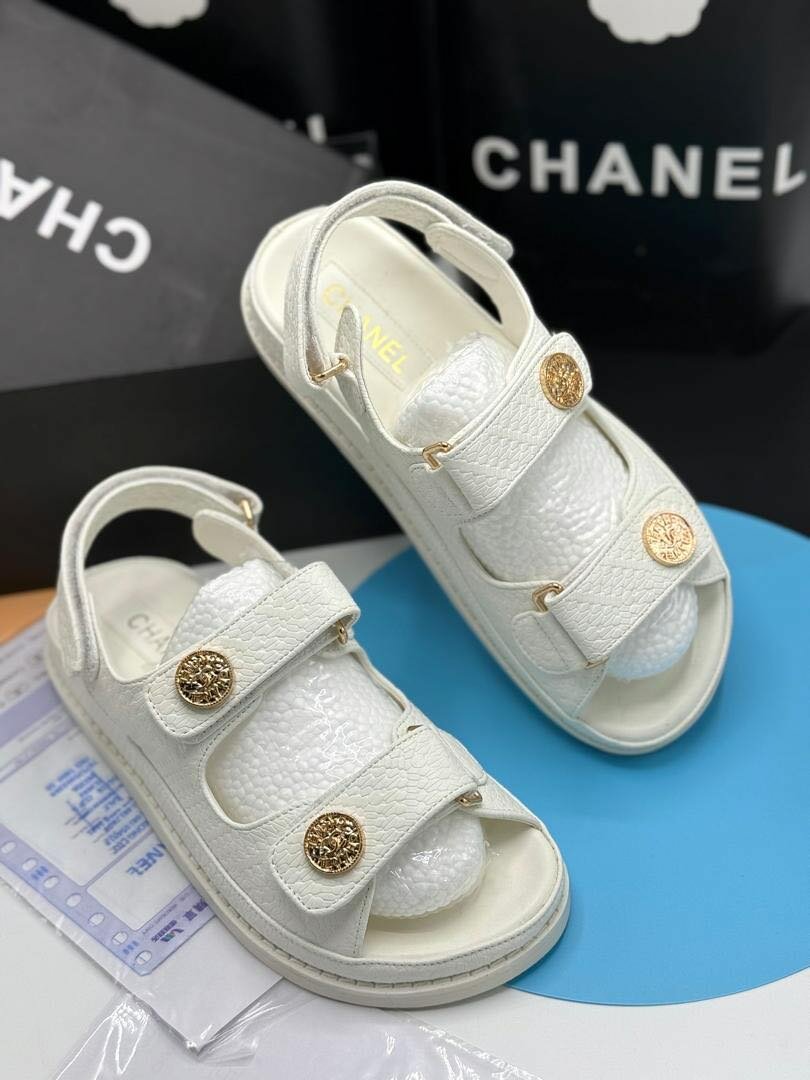 Quality stock sandals