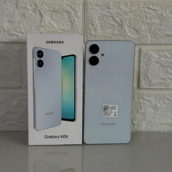 Samsung Galaxy A06 Smartphone