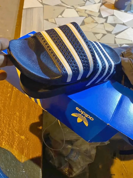 Tongs Adidas confort bleu