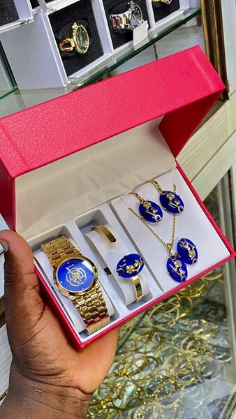 Ensemble Montre et Bijoux Luxe