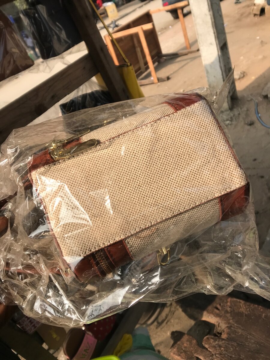 Sac à bandoulière en cuir tissé