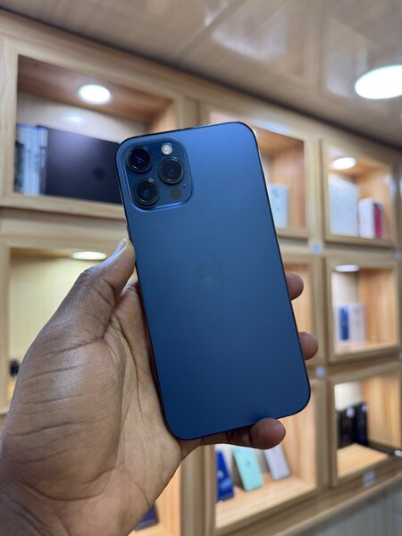 12 Pro Max Seconde Main Propre