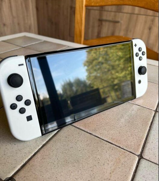 Nintendo Switch OLED blanc