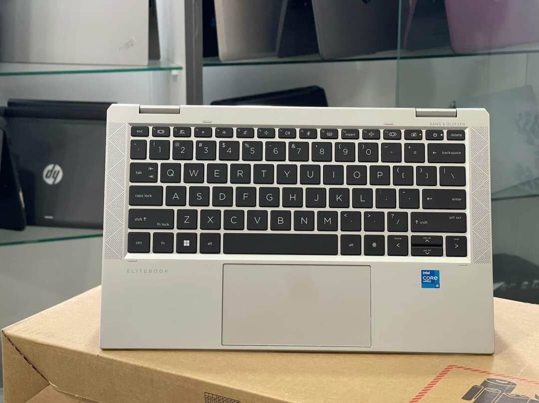 HP EliteBook 1030 G8 x360 convertible