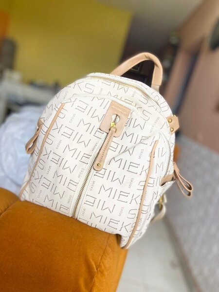 Sac à dos élégant beige