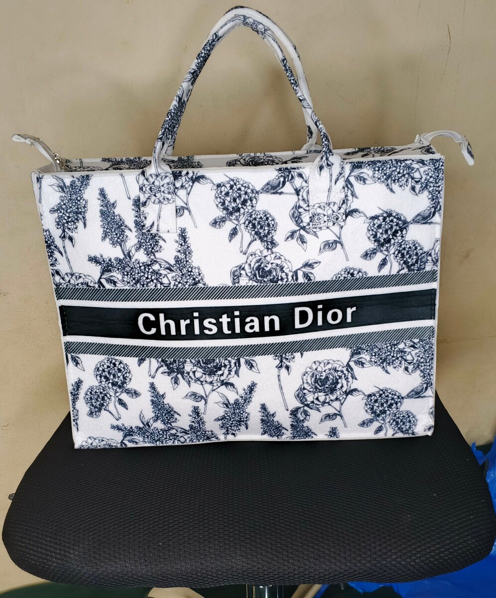 Sac fourre-tout élégant Christian Dior