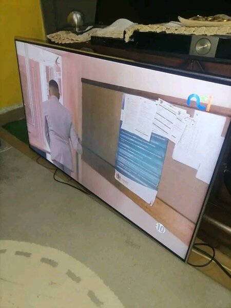 Téléviseur intelligent grand écran