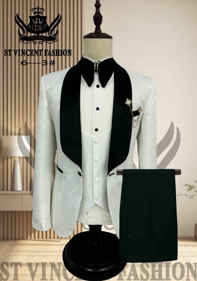 Costume de mariage élégant