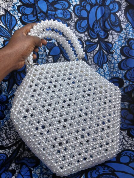 Sac perlé fait main élégant