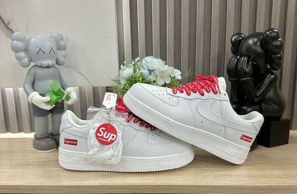 SUPREME AIRFORCE ALL WHITE