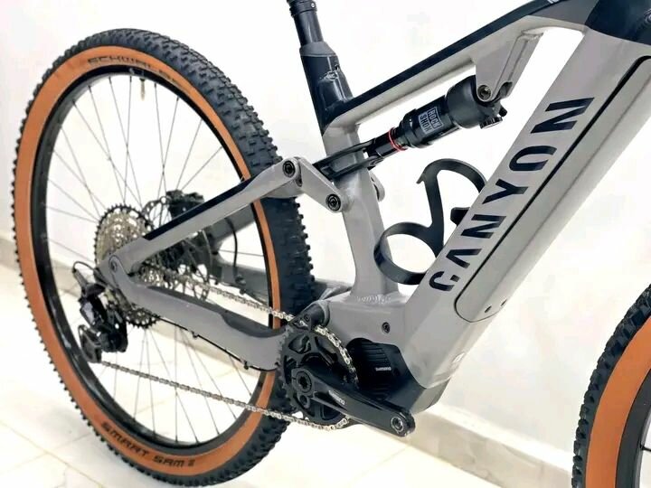 Vélo Électrique Canyon