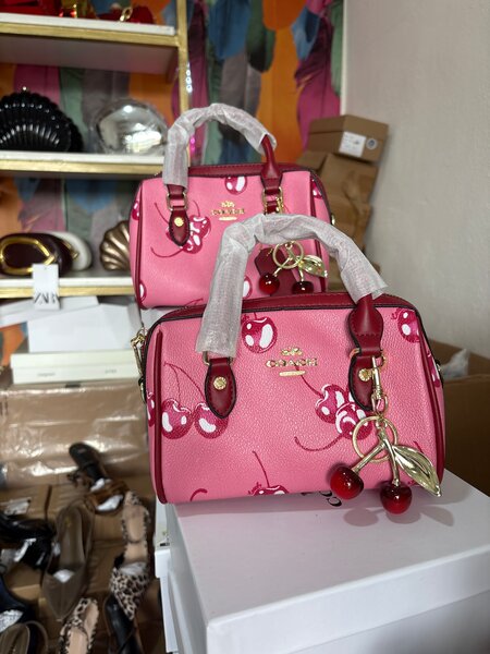 Sac à main rose cerises